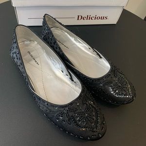 Delicious brand beaded black flats size 7.5
